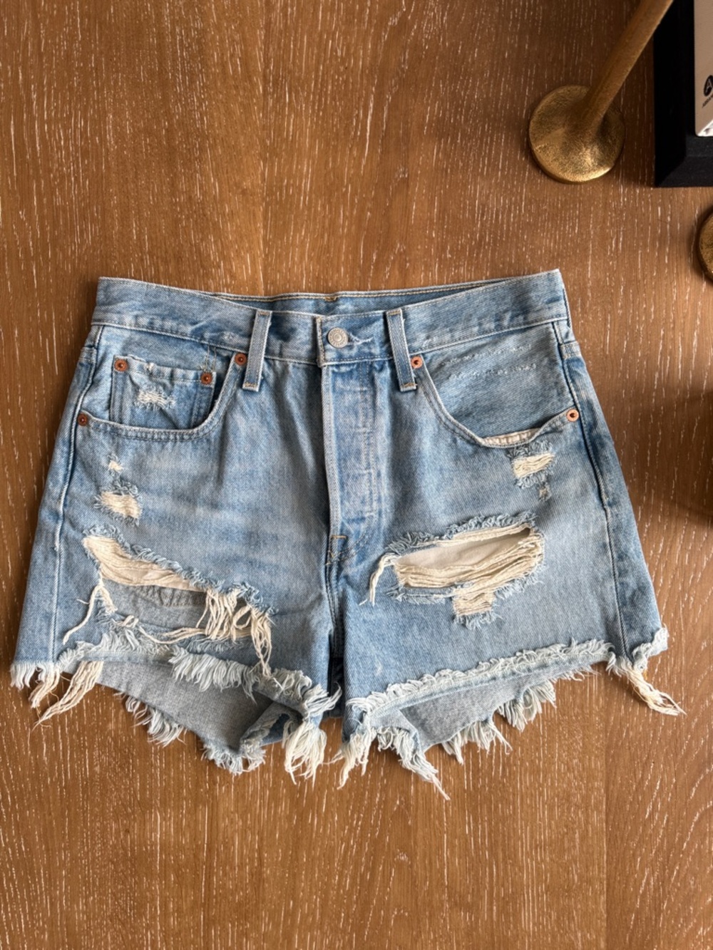 Levi’s Premium 501 High Rise Distressed Denim Cut Off Shorts Size 27